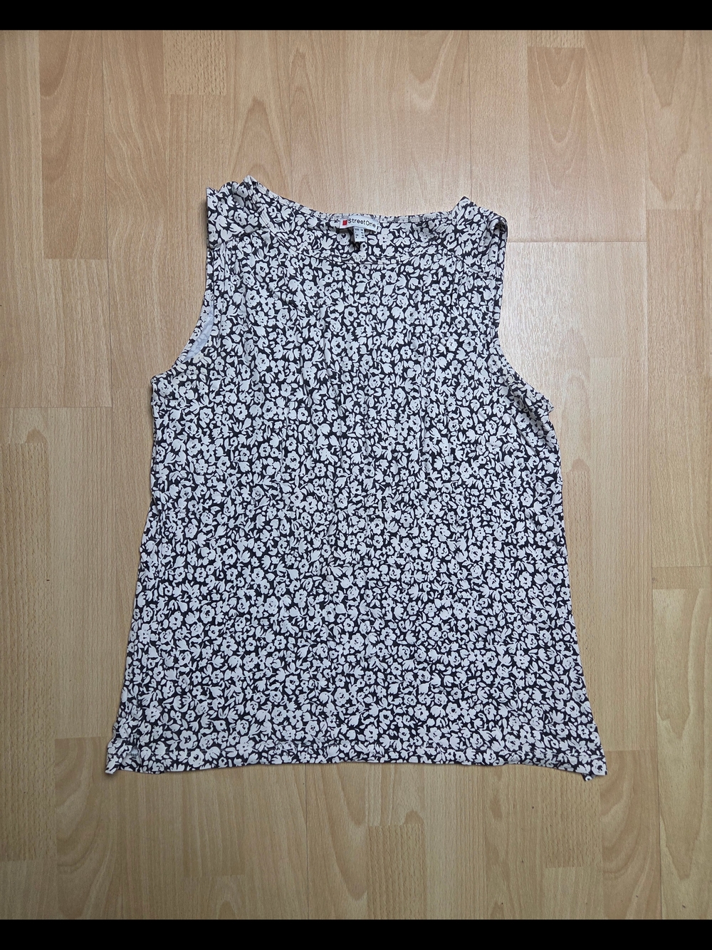 Street One Sleeveless Black & White Floral Tank Top Size 38